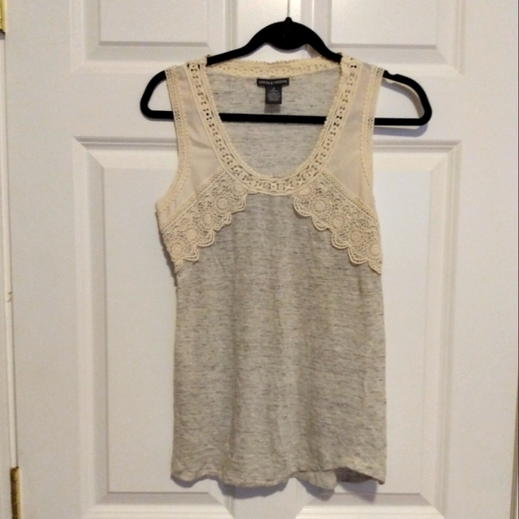 Chelsea & Theodore Tops - Chelsea & Theodore linen and lace sleeveless tank top S